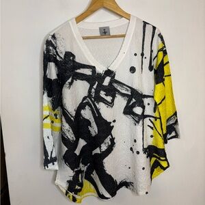 Inoah Waffle Cyrus Abstract Print V-Neck Women's Top